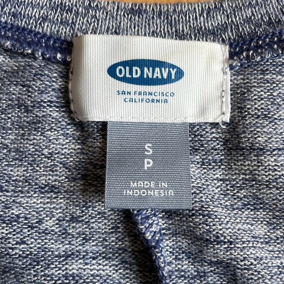Women’s Old Navy Wrap - Picture 3 of 4